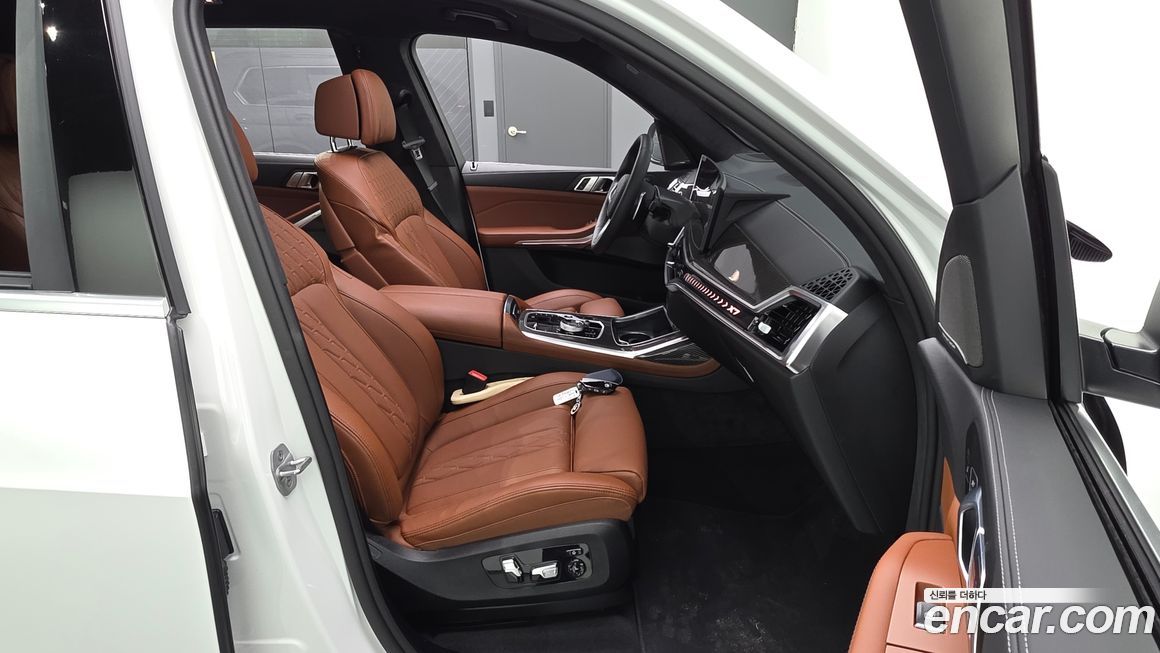 BMW X7 2025