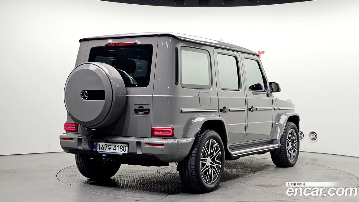 Mercedes-Benz G-Class 2025
