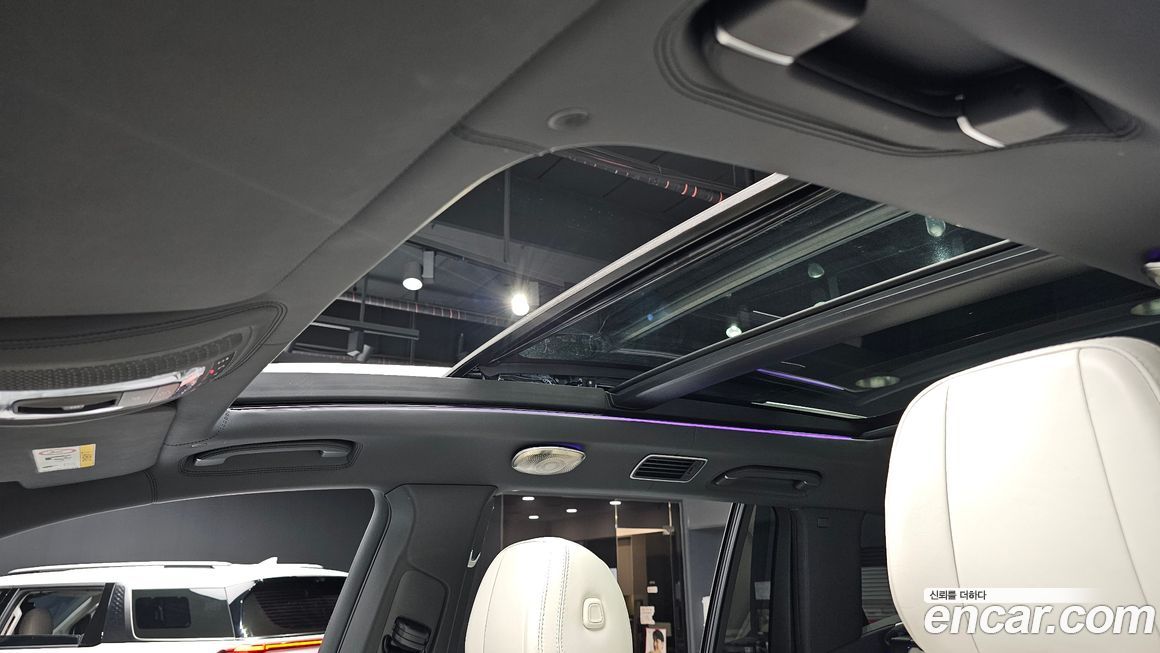 Mercedes-Benz GLS-Class 2023