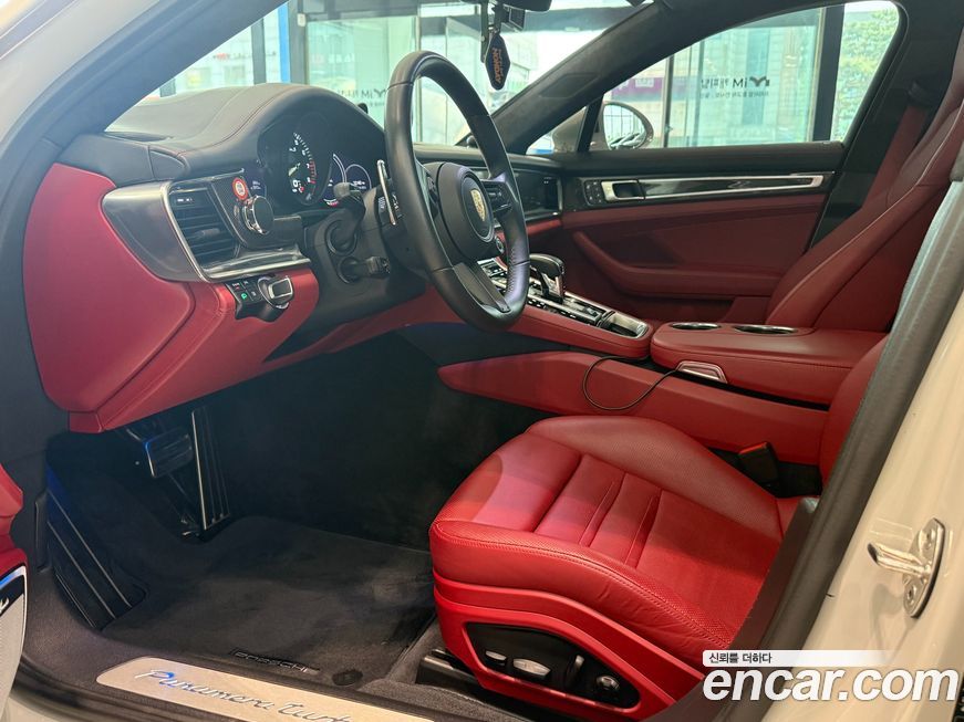 Porsche Panamera 2023