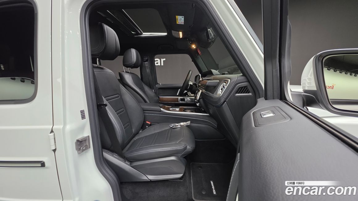 Mercedes-Benz G-Class 2025