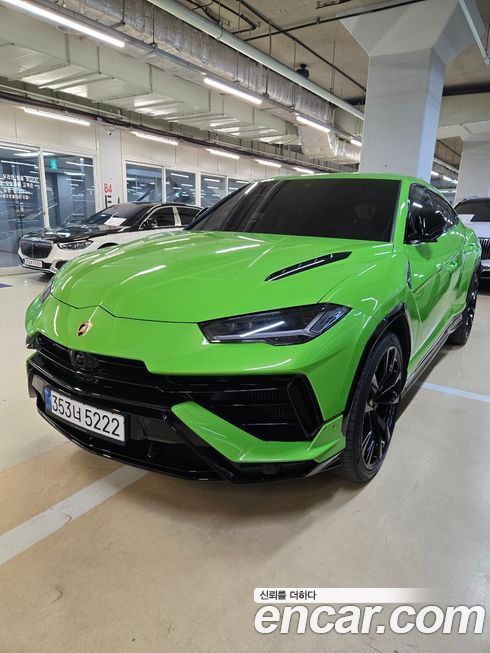 Lamborghini Urus 2024