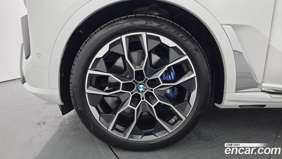 BMW X7 2025
