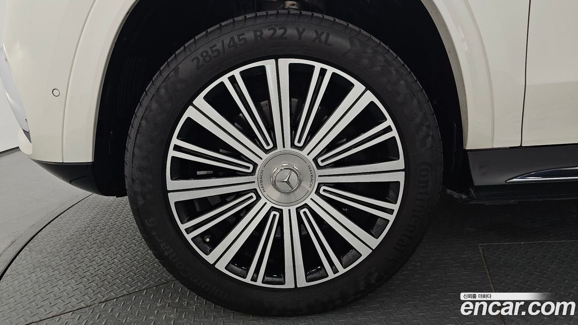 Mercedes-Benz GLS-Class 2023