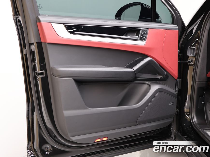 Porsche Cayenne 2025