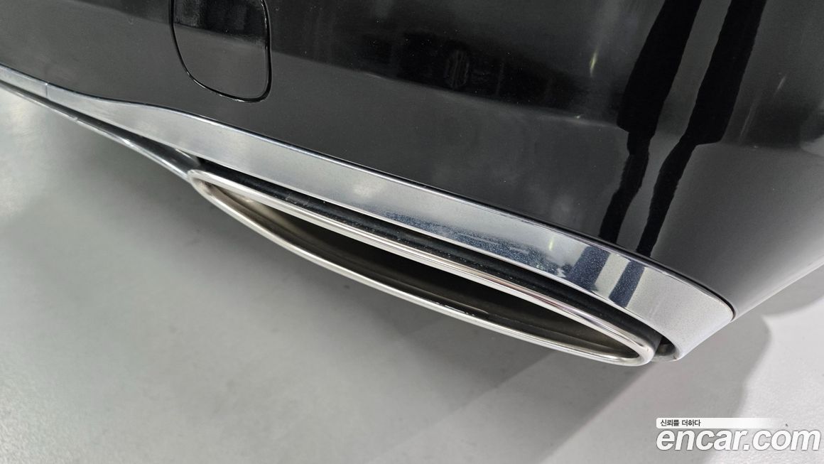 Mercedes-Benz S-Class 2025