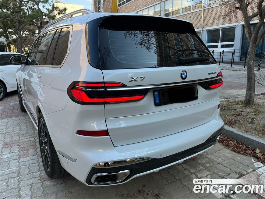 BMW X7 2025