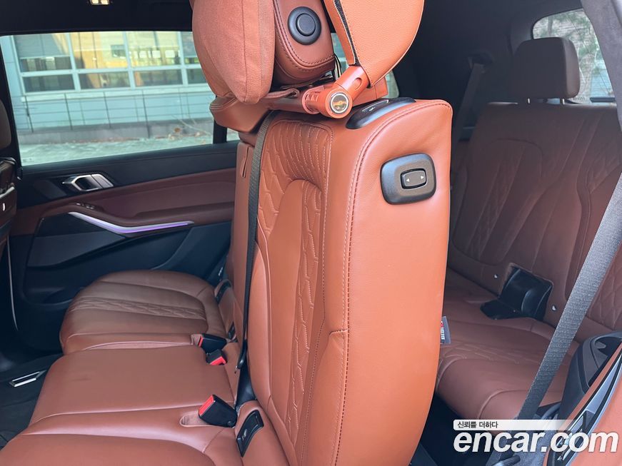 BMW X7 2025