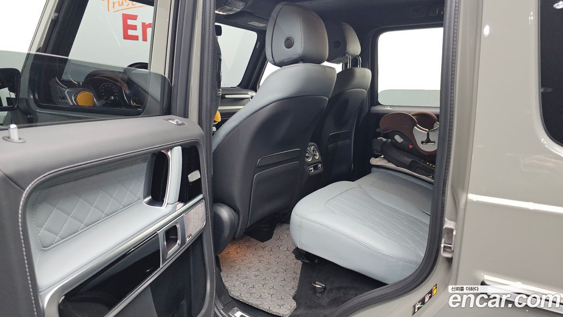 Mercedes-Benz G-Class 2025