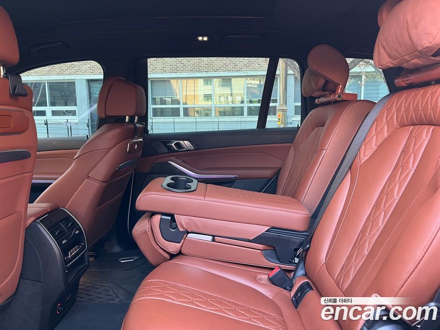 BMW X7 2025