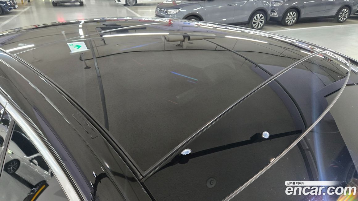 Mercedes-Benz S-Class 2025