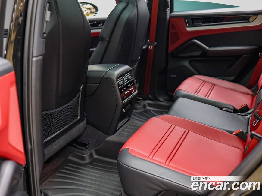 Porsche Cayenne 2025