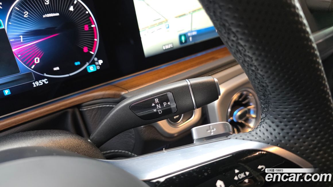 Mercedes-Benz G-Class 2025