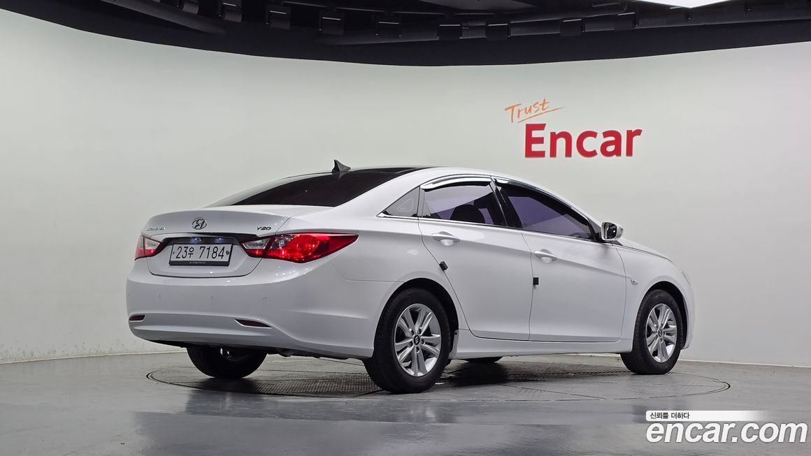 Hyundai Sonata 2011