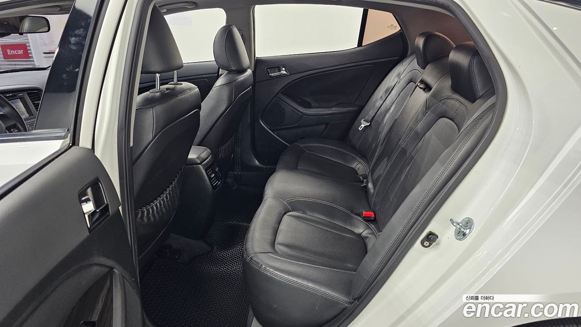 Kia K5 2011