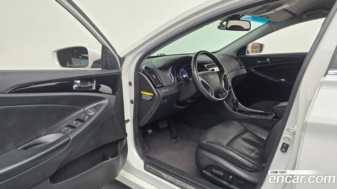 Hyundai Sonata 2010