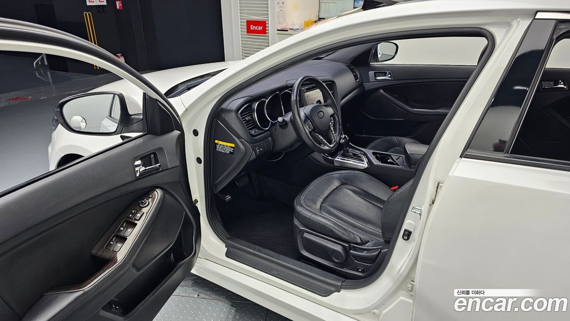 Kia K5 2011