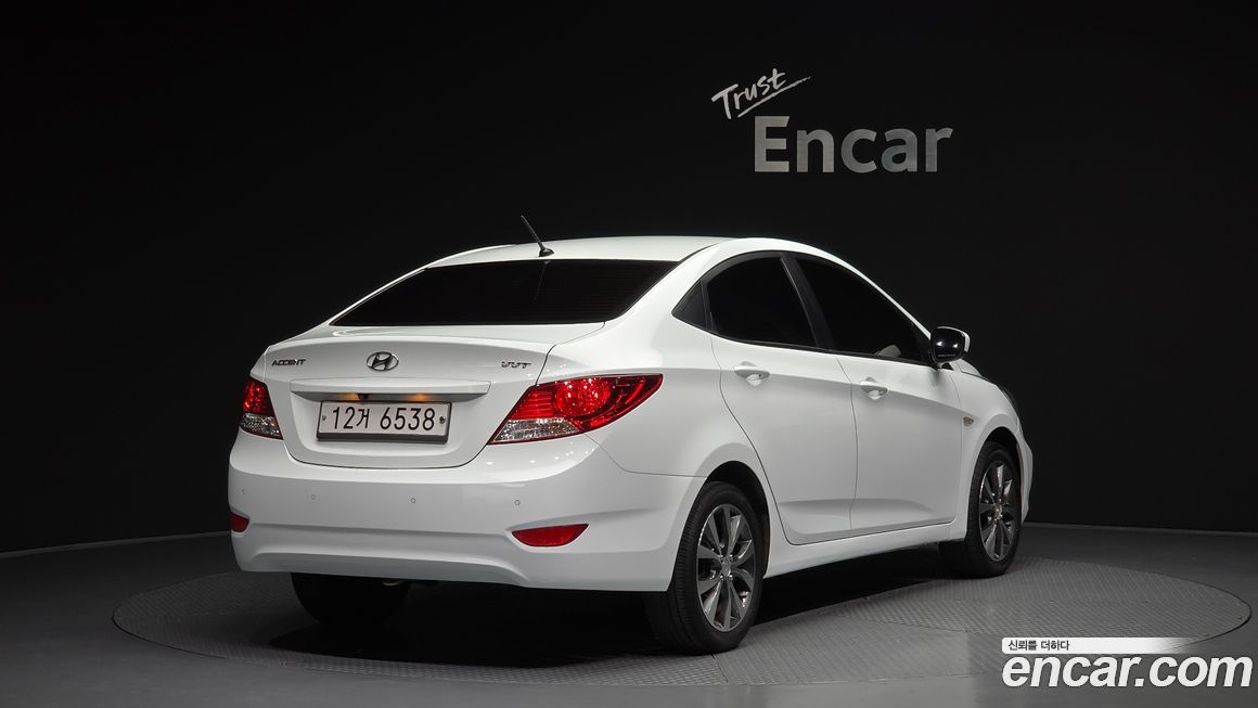 Hyundai Accent 2014