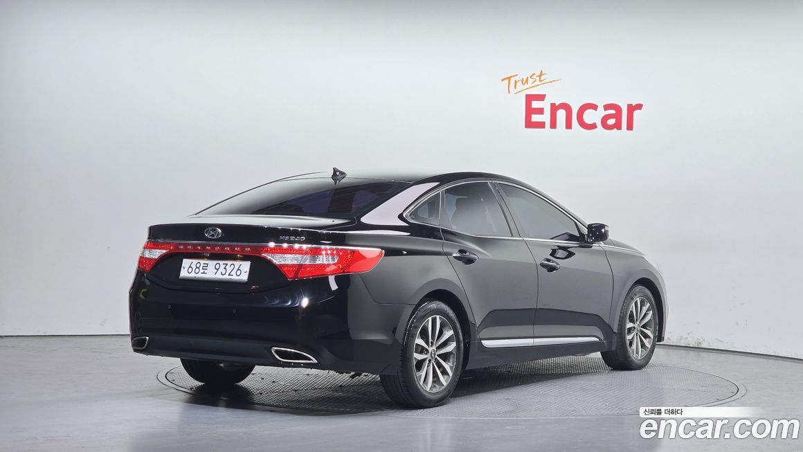 Hyundai Grandeur 2012