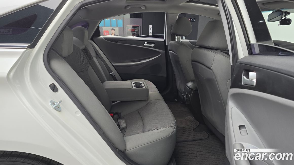 Hyundai Sonata 2011