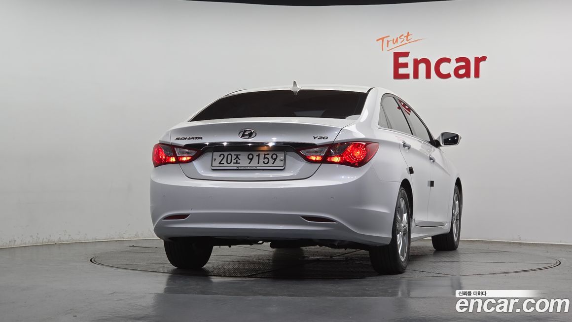 Hyundai Sonata 2010