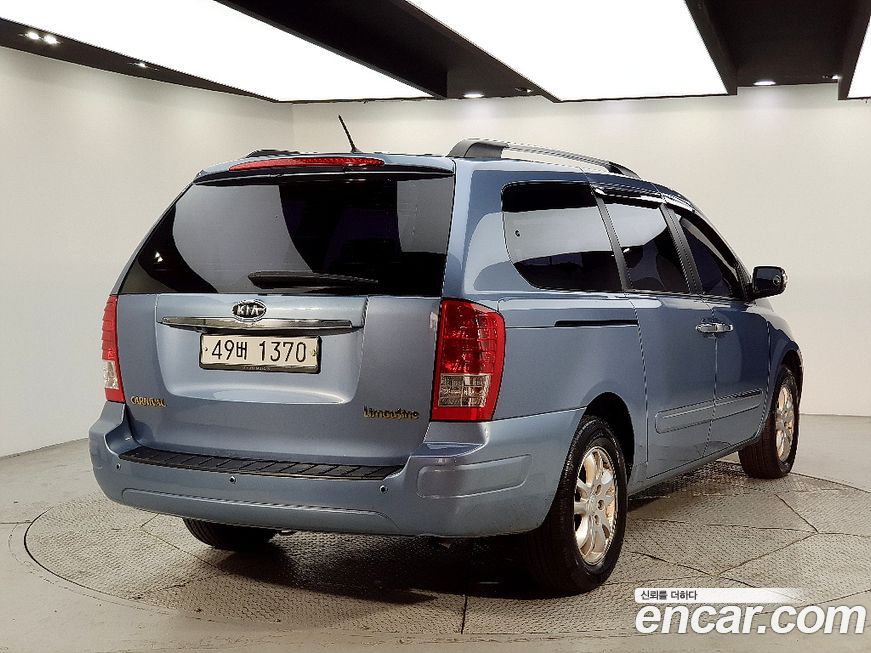 Kia Canival 2012