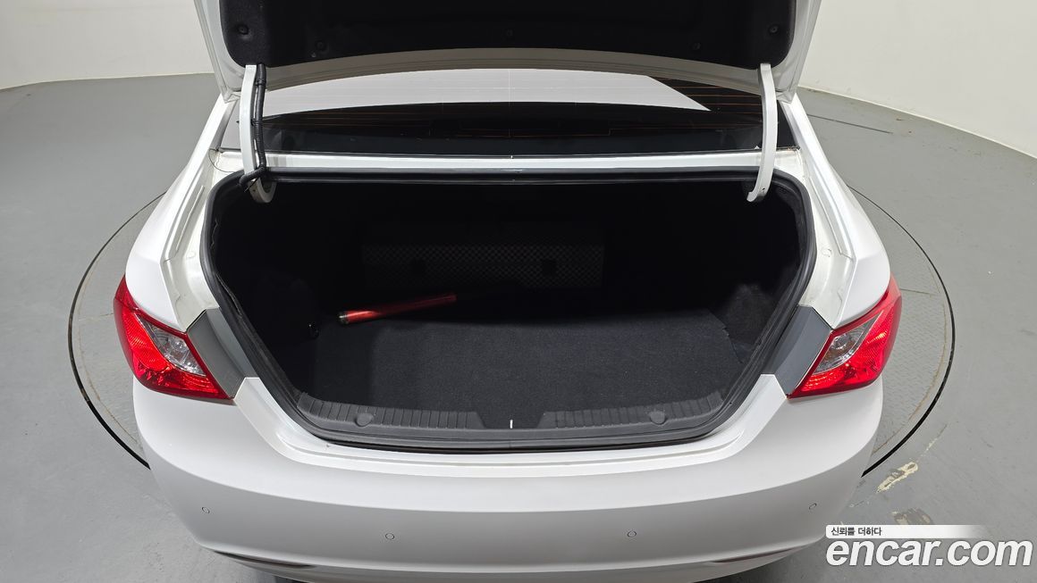 Hyundai Sonata 2011