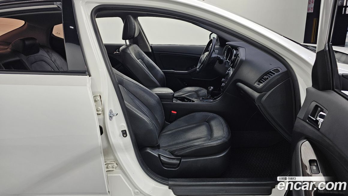 Kia K5 2011