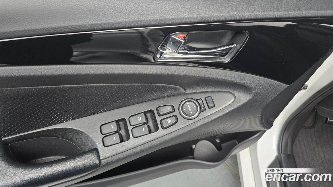 Hyundai Sonata 2010