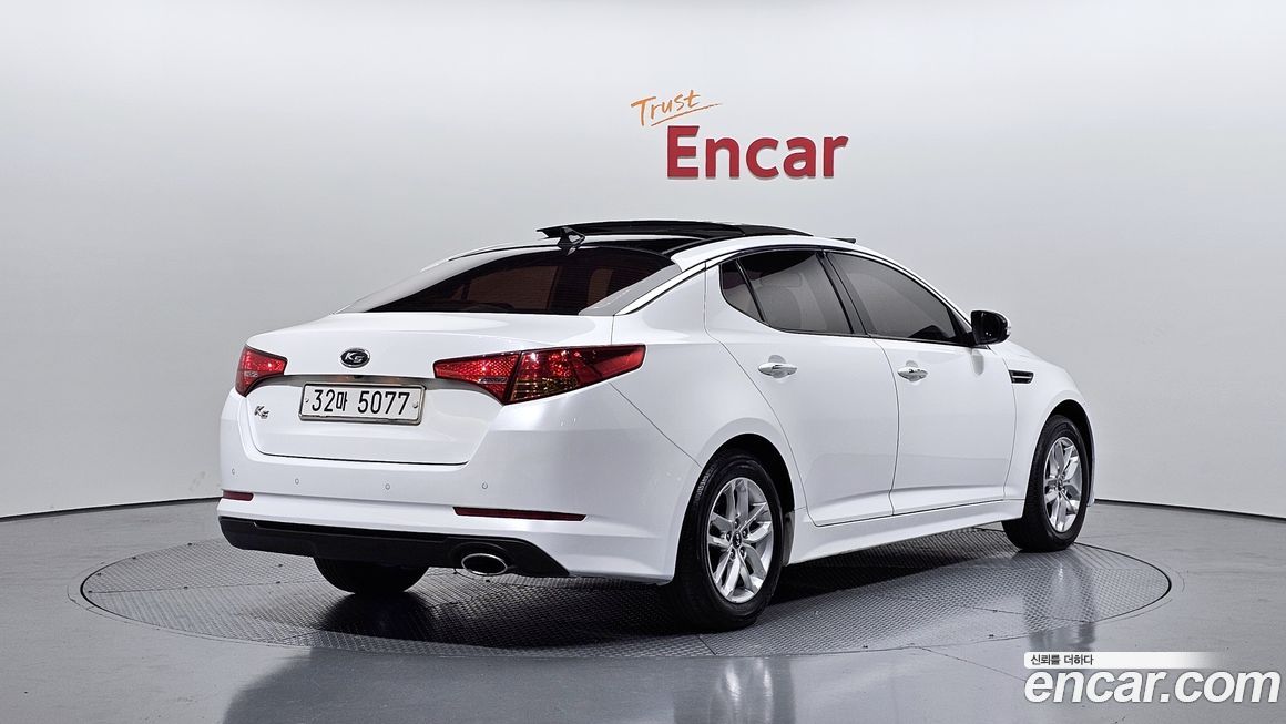 Kia K5 2011