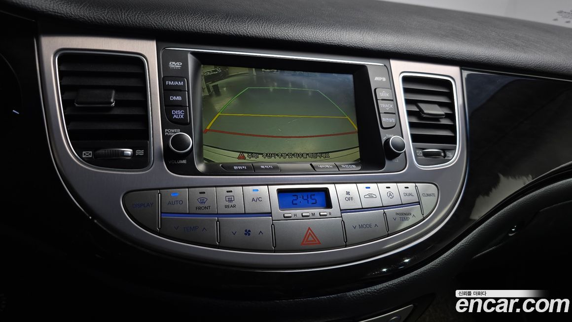 Hyundai Genesis 2012