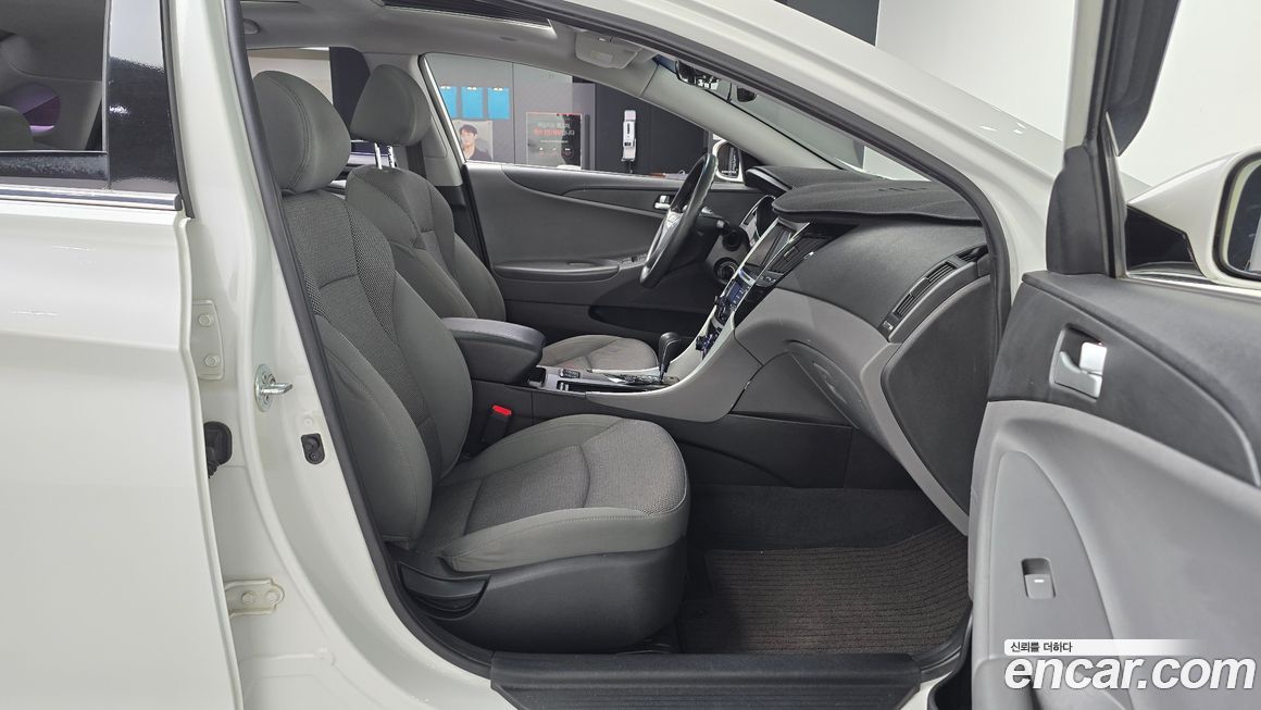 Hyundai Sonata 2011