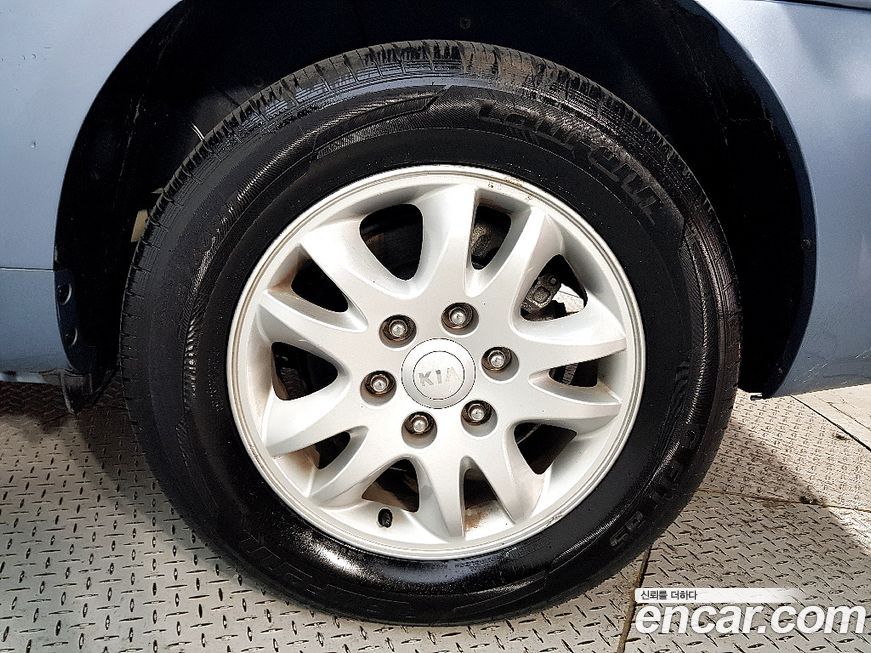 Kia Canival 2012