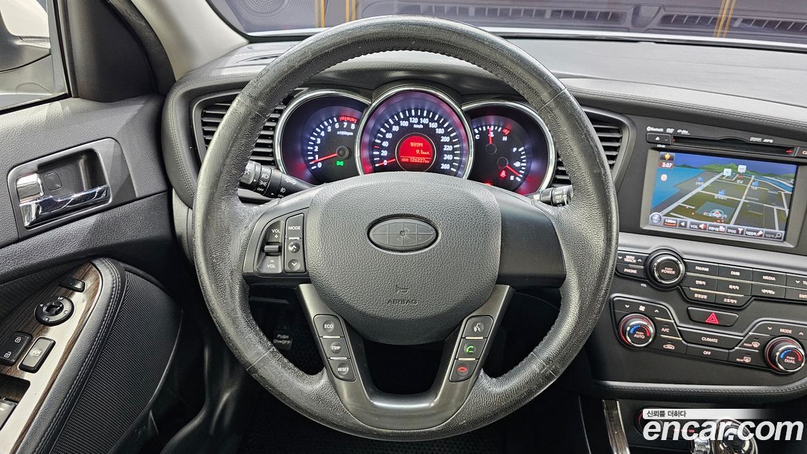 Kia K5 2011