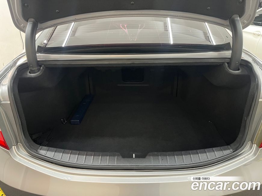 Hyundai Grandeur 2011