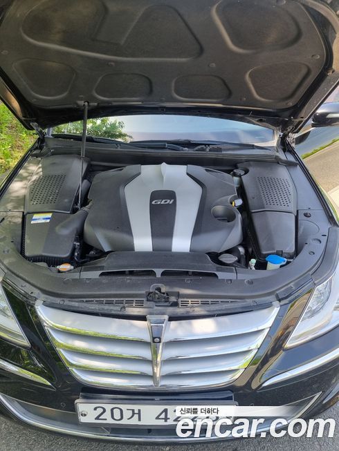 Hyundai Genesis 2012