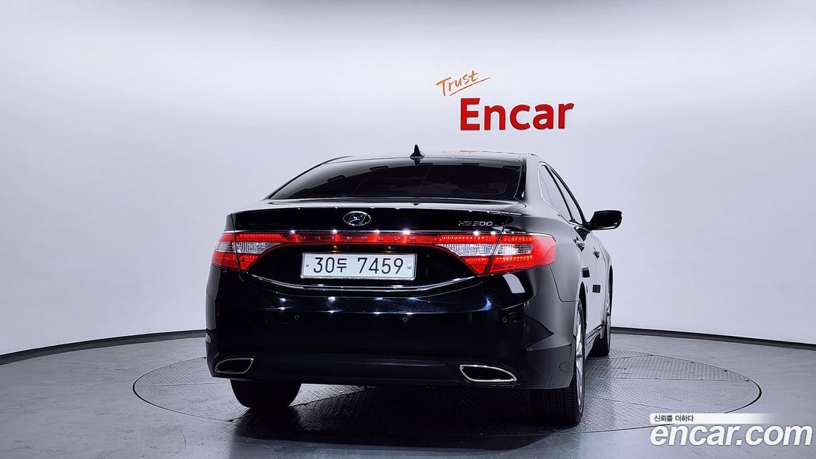 Hyundai Grandeur 2012