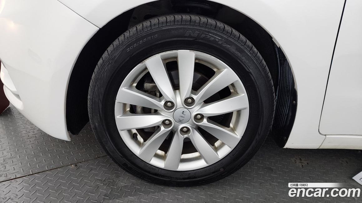Kia K3 2014