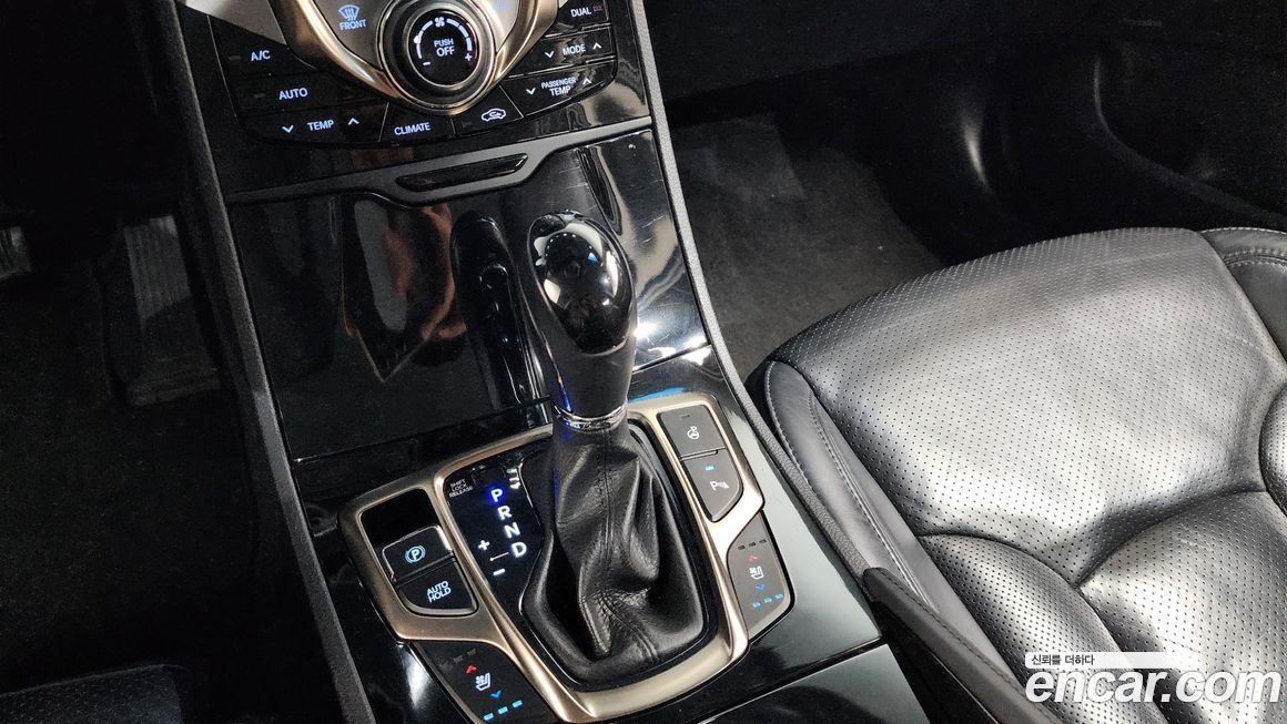 Hyundai Grandeur 2012