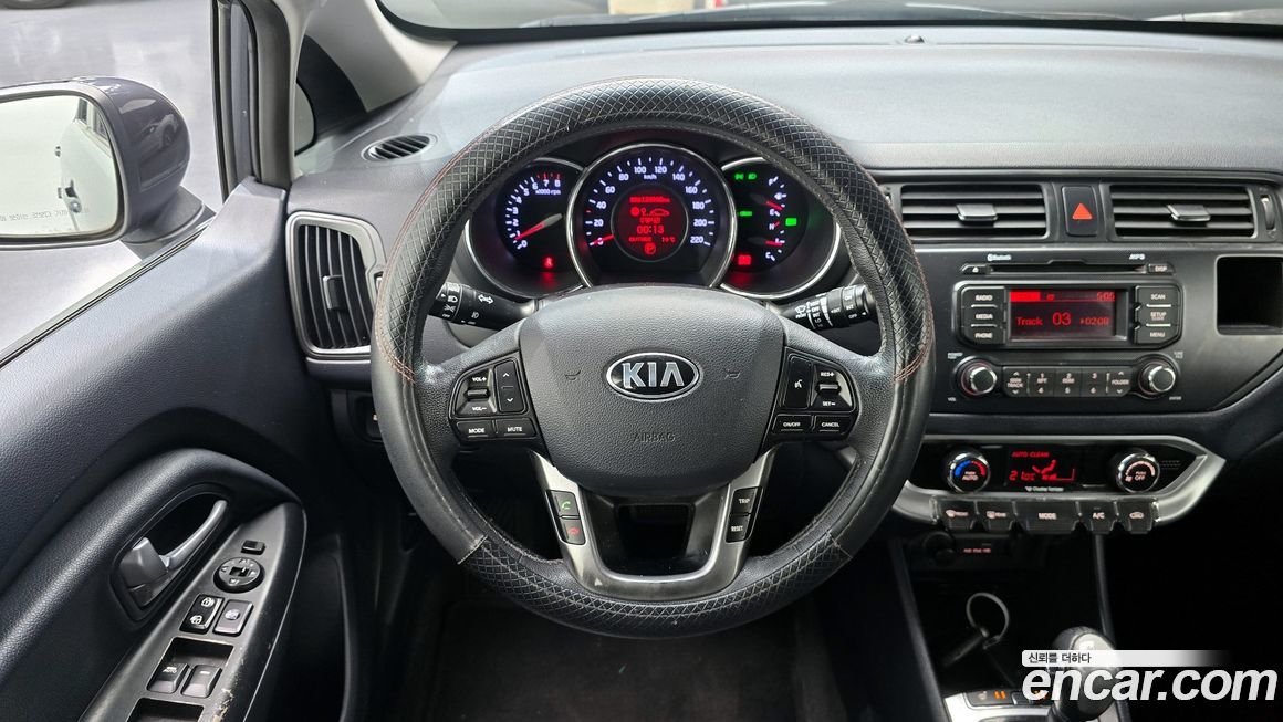 Kia pride 2013