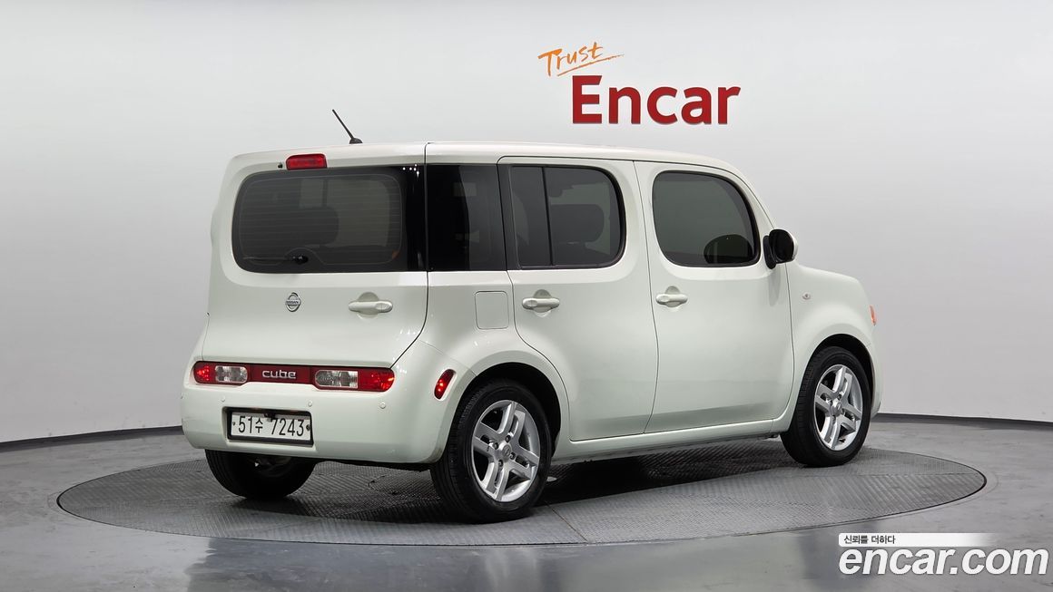 Nissan Cube 2011