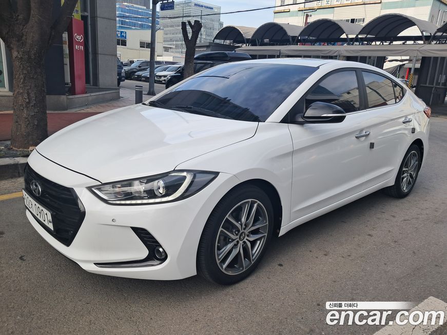 Hyundai AVANTE 2016