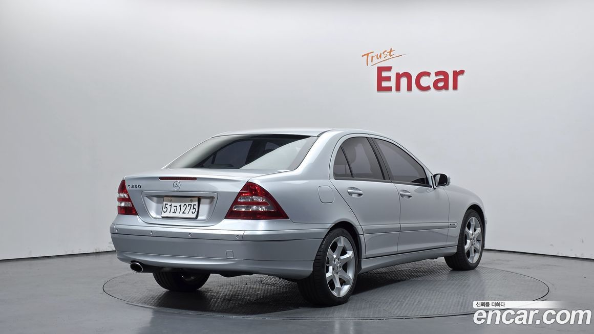 Mercedes-Benz C-Class 2007