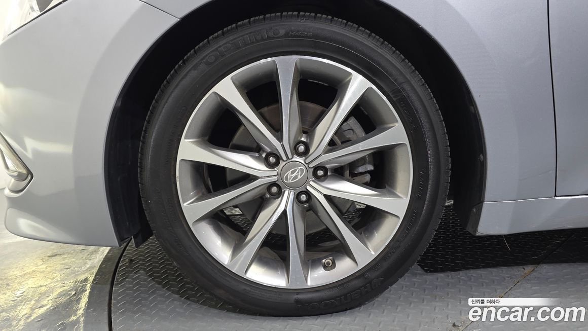 Hyundai Grandeur 2015