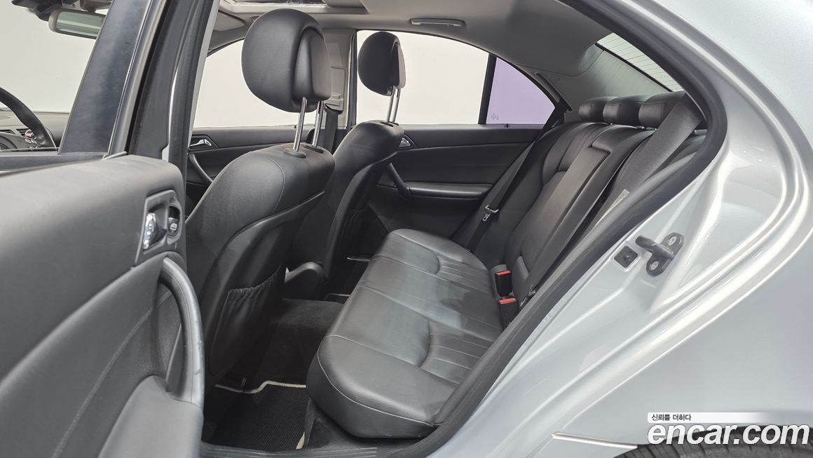 Mercedes-Benz C-Class 2007