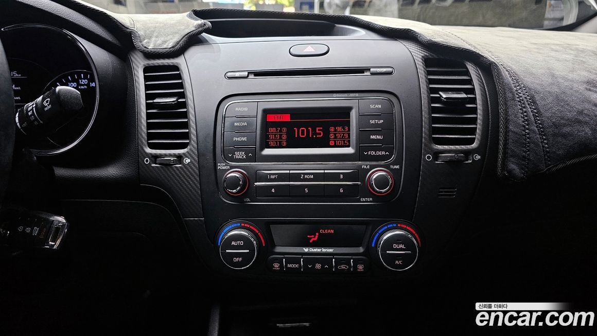 Kia K3 2015