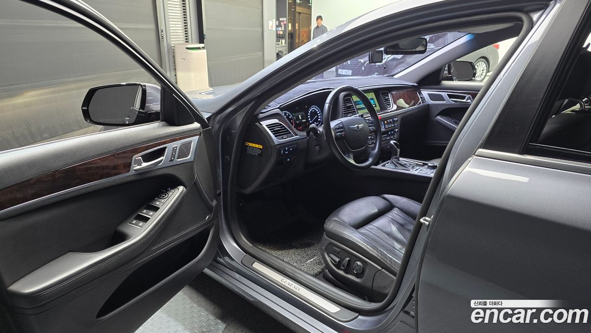 Hyundai Genesis 2016