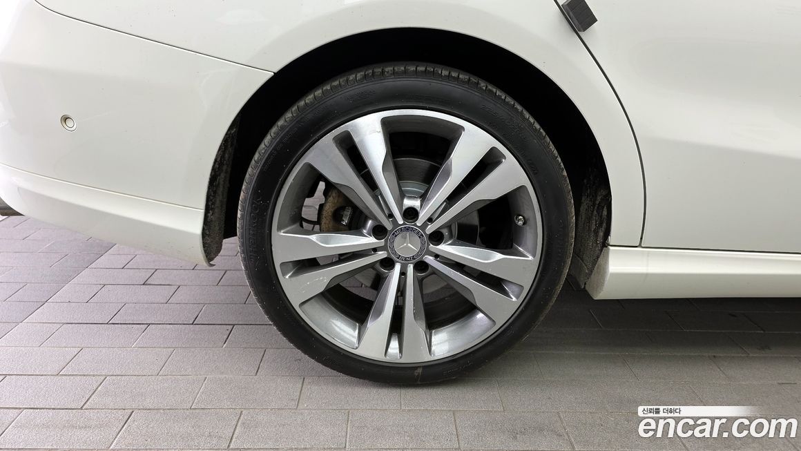 Mercedes-Benz CLA-Class 2015