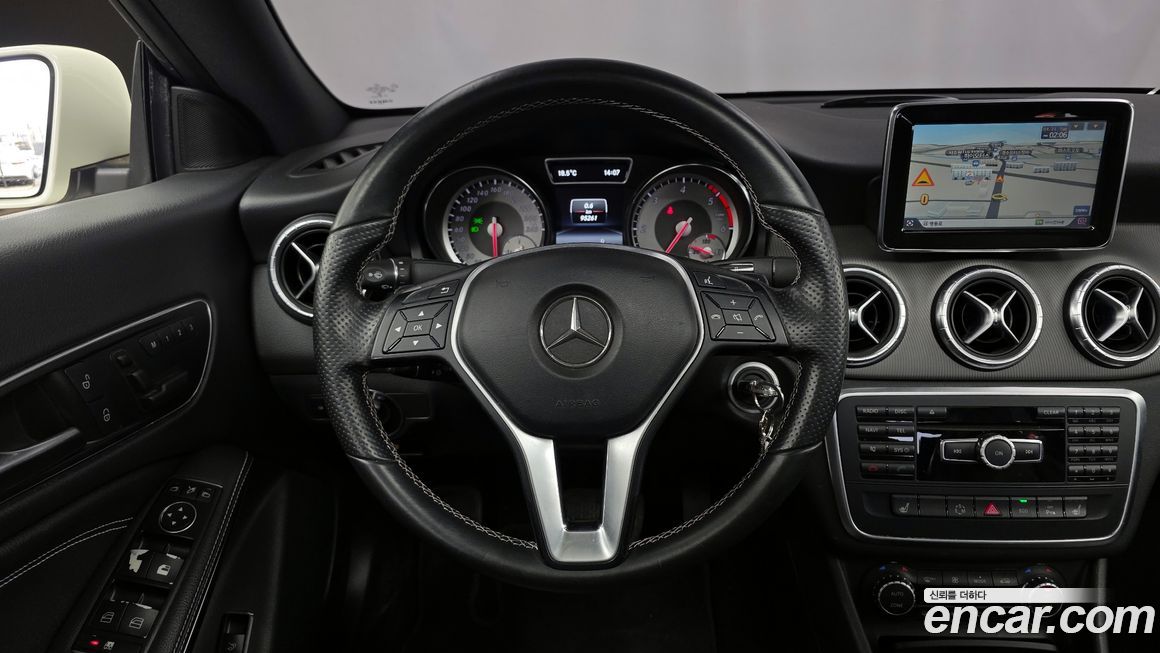 Mercedes-Benz CLA-Class 2015