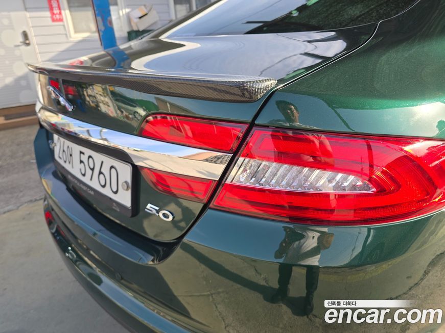 Jaguar XF 2012